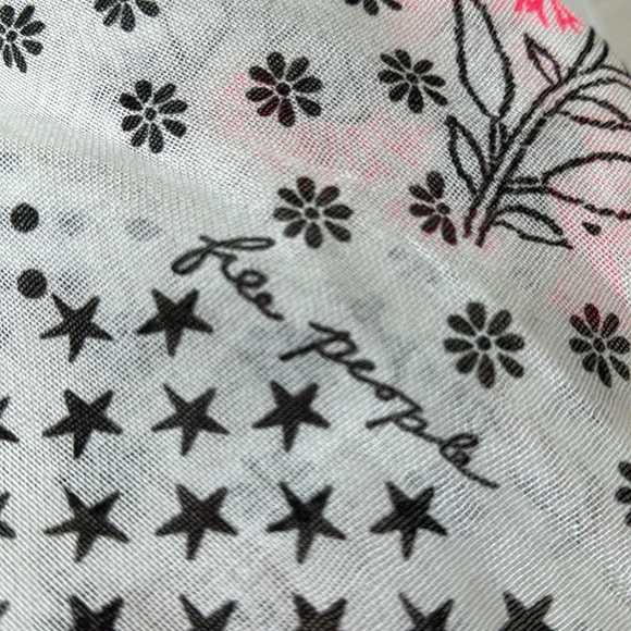 NWOT Free People Tote - Picture 3 of 6